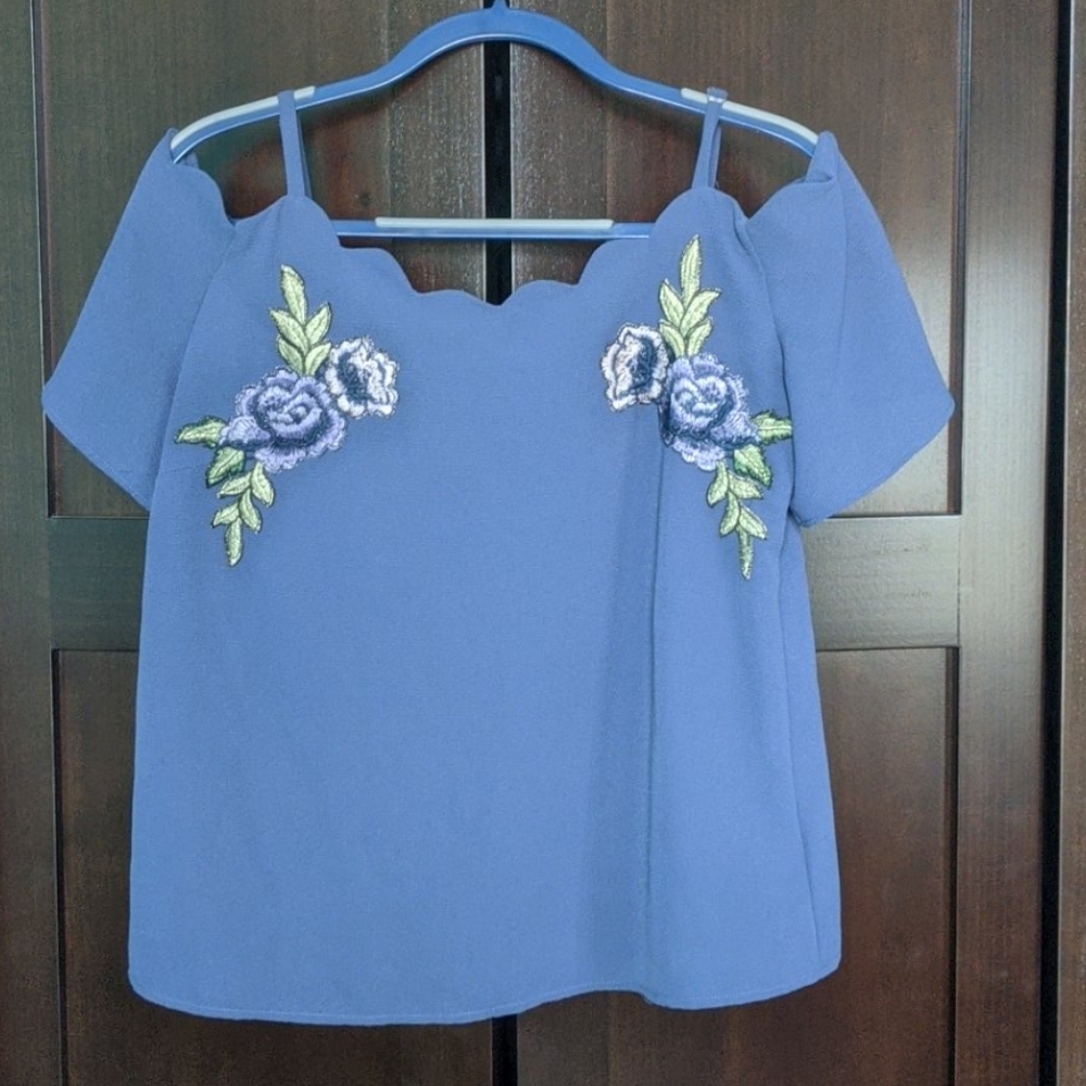 NWOT Floral Embroidered Scallop Neckline Blouse